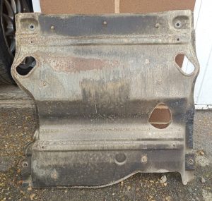 Image of well worn under body bracing.