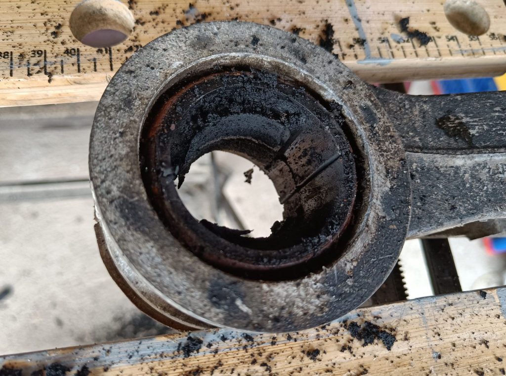 Image of underside of diff bush with rubber centre removed.