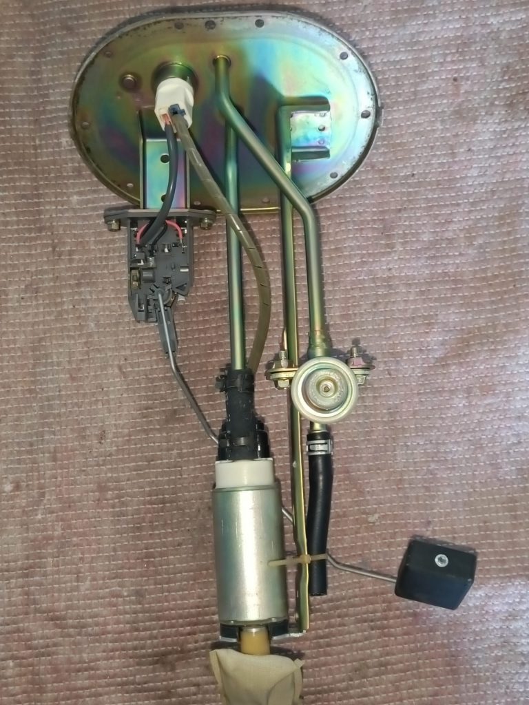 Image of fuel pump assembly prior to customisation.