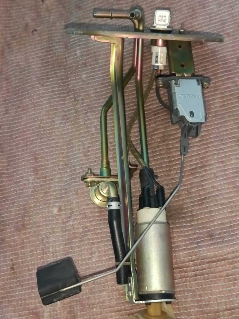 Image of fuel pump assembly prior to customisation.