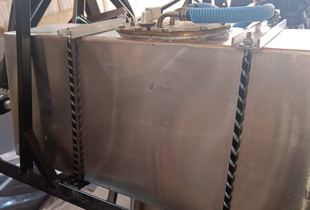 Image of spiral wrap applied to tank fixing rods