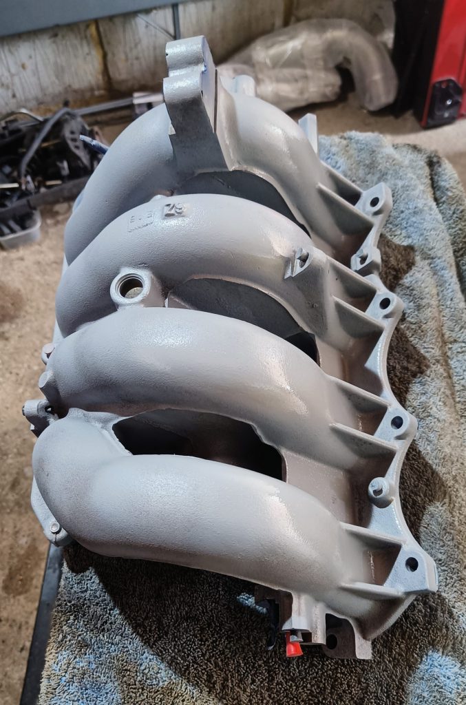 Image of primed inlet manifold.