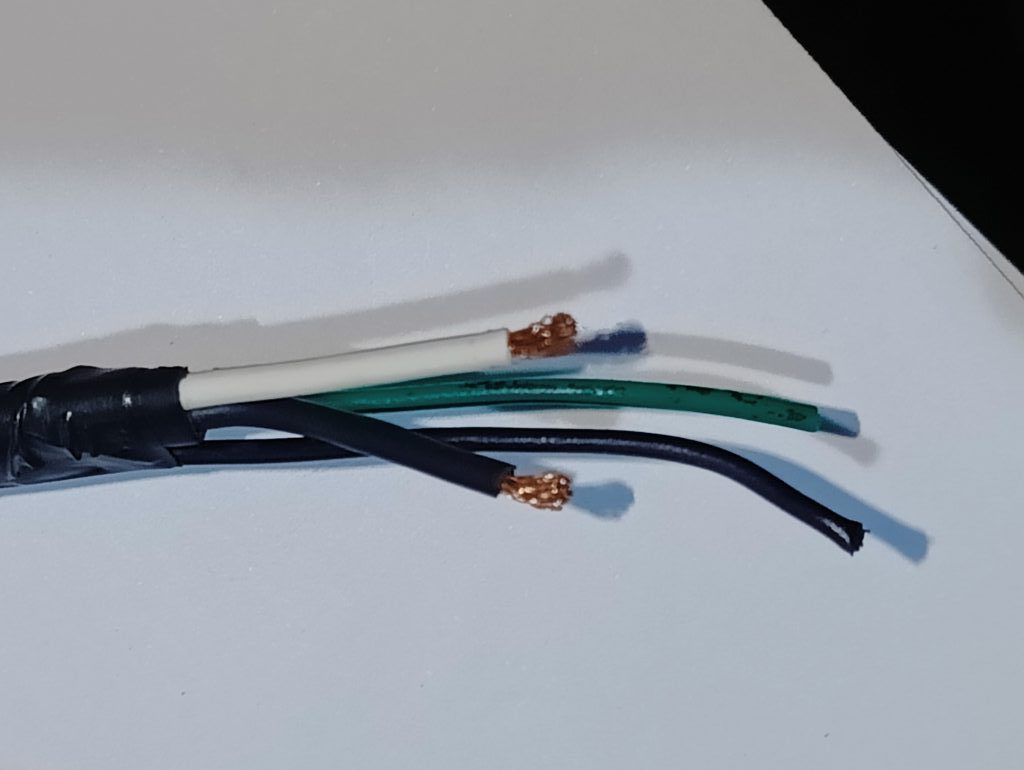 Image of LED indicator wires and their Mazda partners