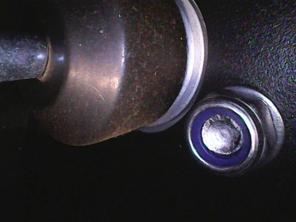Image of too short brake & clutch master cylinder bolts.