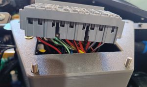 Image of fuse and relay modules wired in.